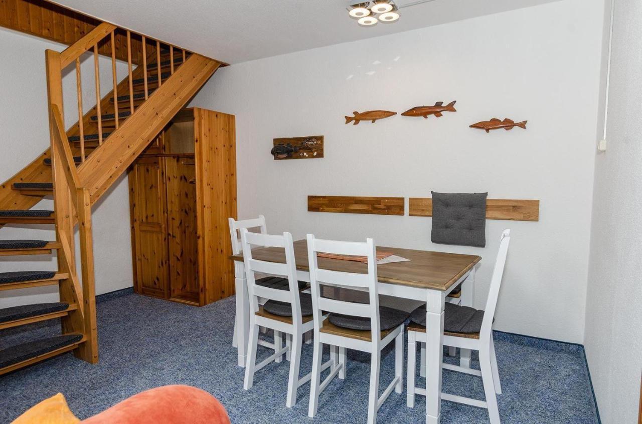3-Raum-Fewo-Fuer-5-Personen-1-Aufbettung-Auf-Ruegen Appartement Schaprode Buitenkant foto